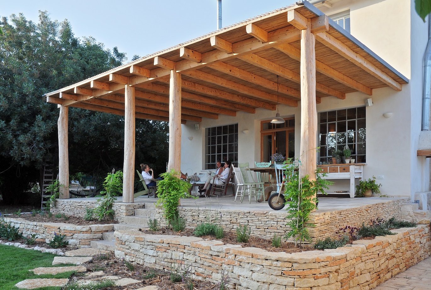 בית טמפלרי פרגולה ברוש