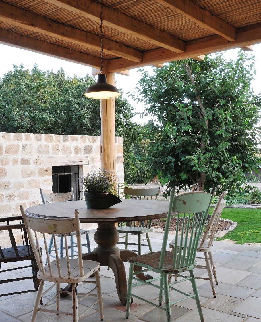 פרגולה טבעית לחצר הבית