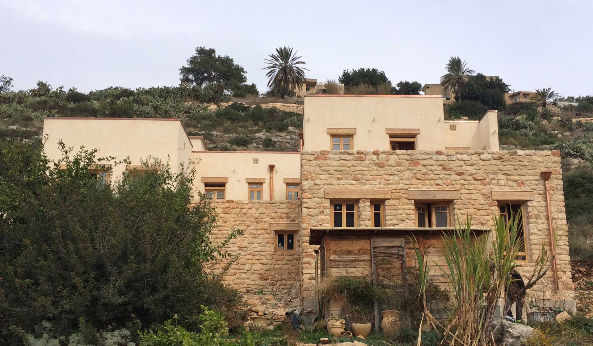 בית בבניה טבעית בעין הוד