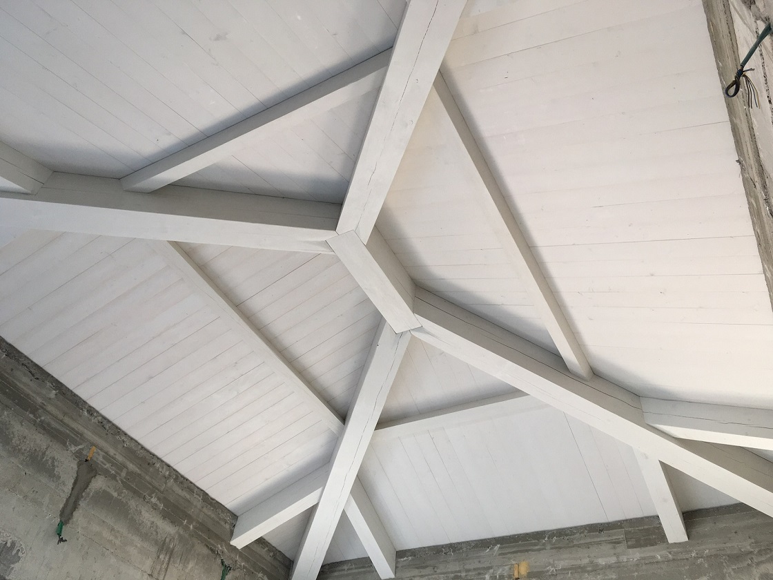 קורות מאסיביות לגג