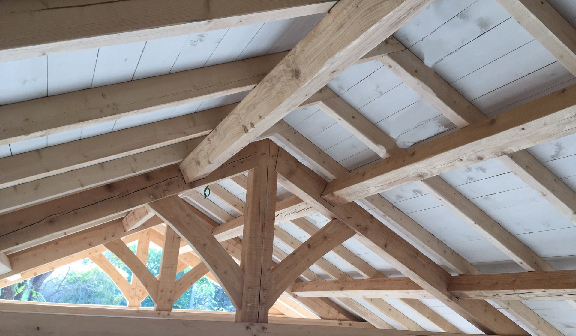 מערכות גג משולבות מסבך עץ