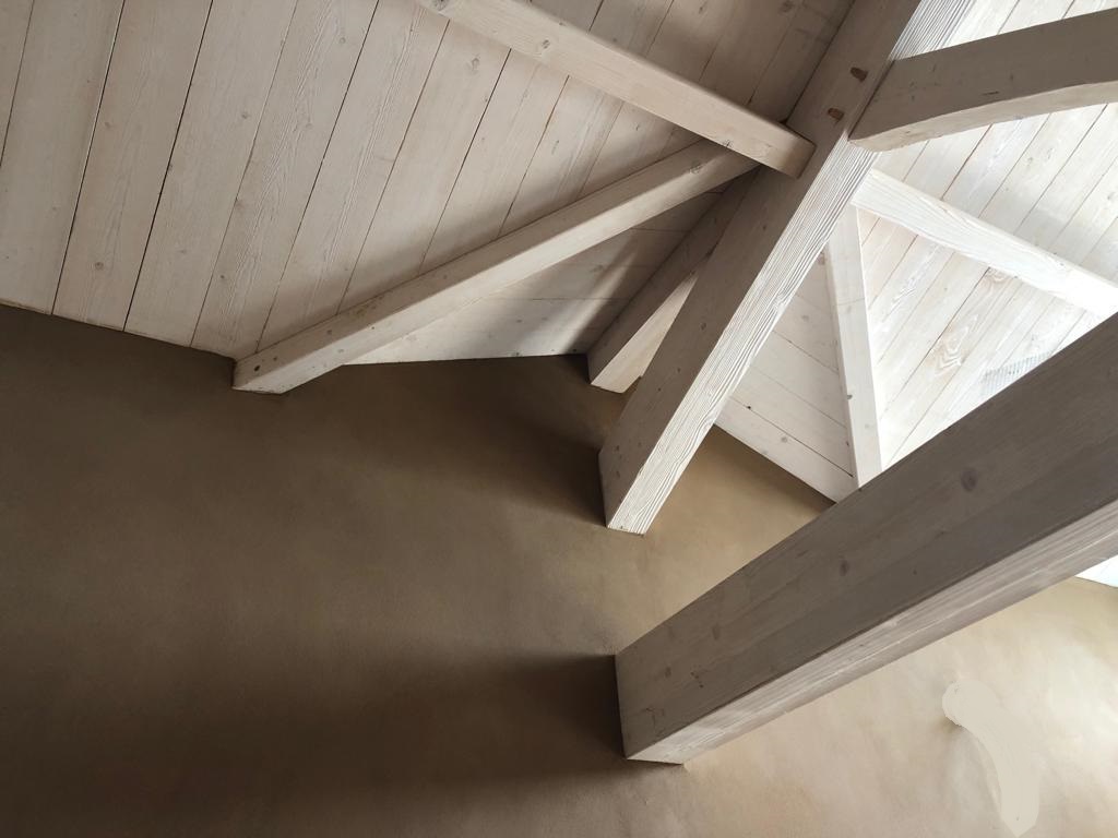 בניה בחומרים טבעיים