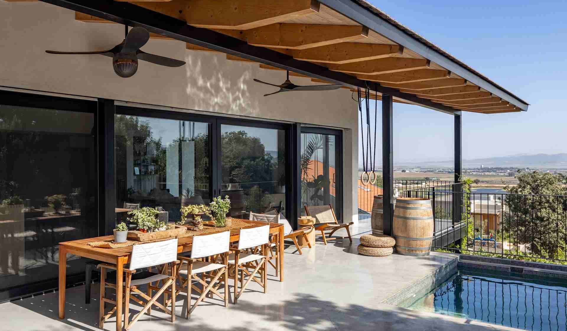 פרויקט VA - גג מעץ עם קורות בקו ישר - Ringwood