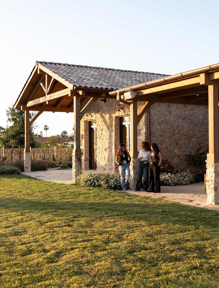 Ringwood timber frame roof SH house side view from yard